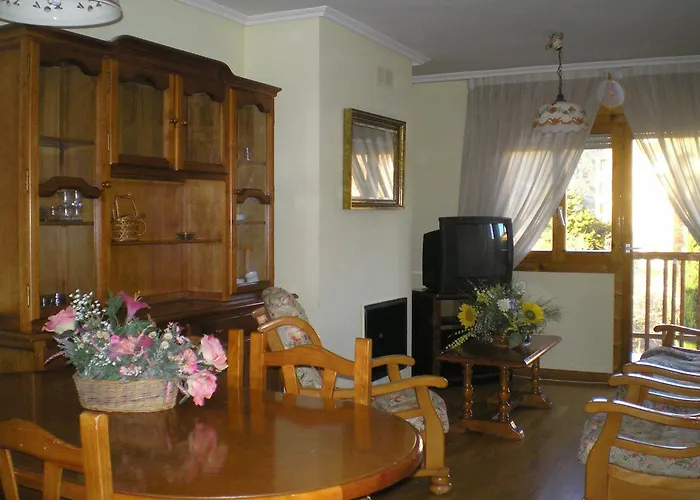 Apartamento Turisticos Sol Y Nieve Jaca